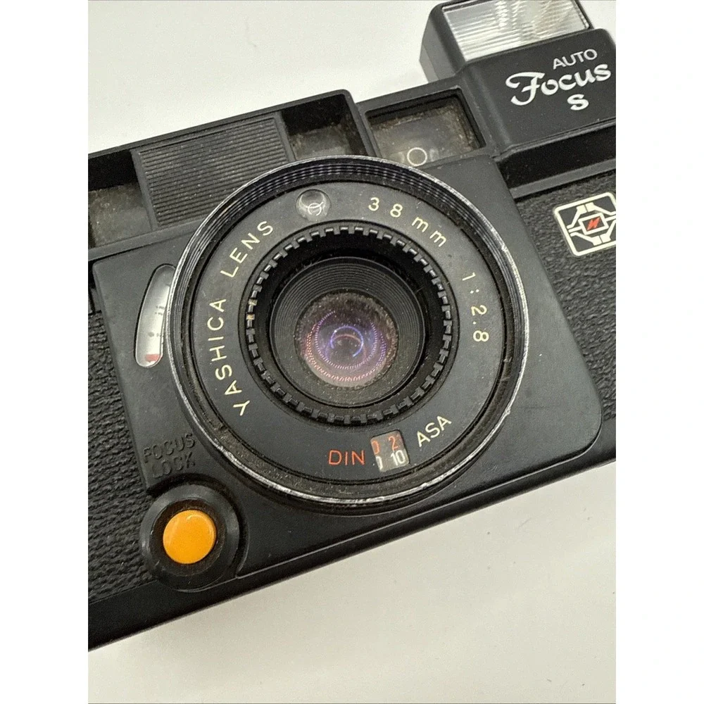 Yashica Auto Focus S 35mm Film Camera with 38mm f/2.8 Lens - Vintage PARTS